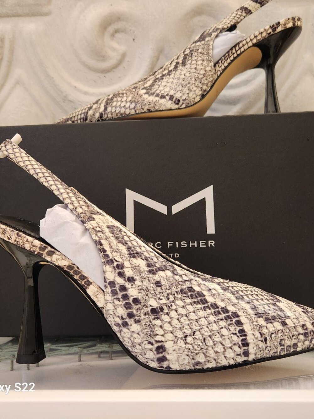 Marc Fisher Leather "Esther" Slingback Pumps. NIB. Size 6.5